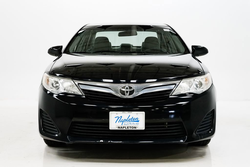 Used 2013 Toyota Camry LE image 4