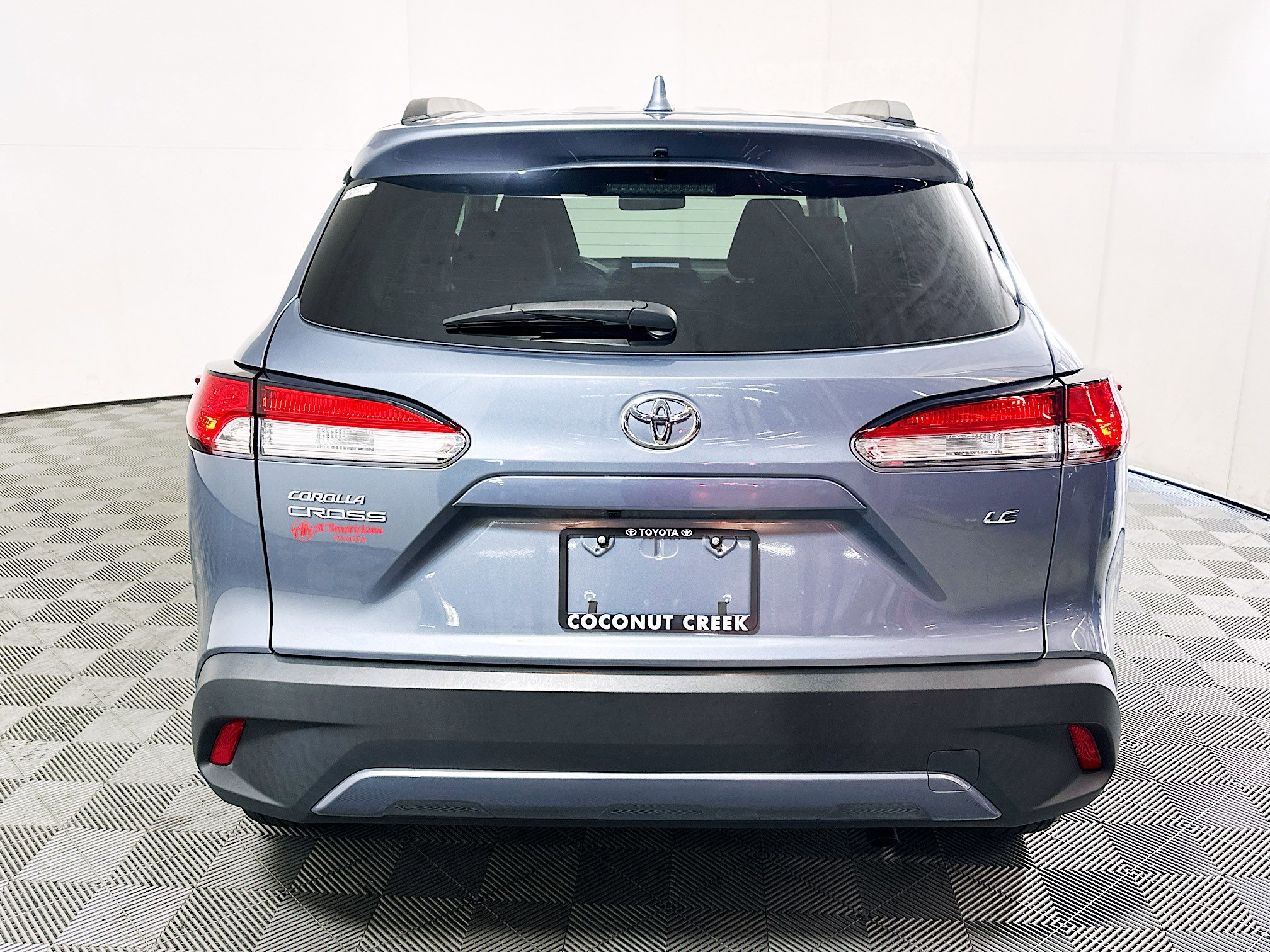 Used 2023 Toyota Corolla Cross LE image 4