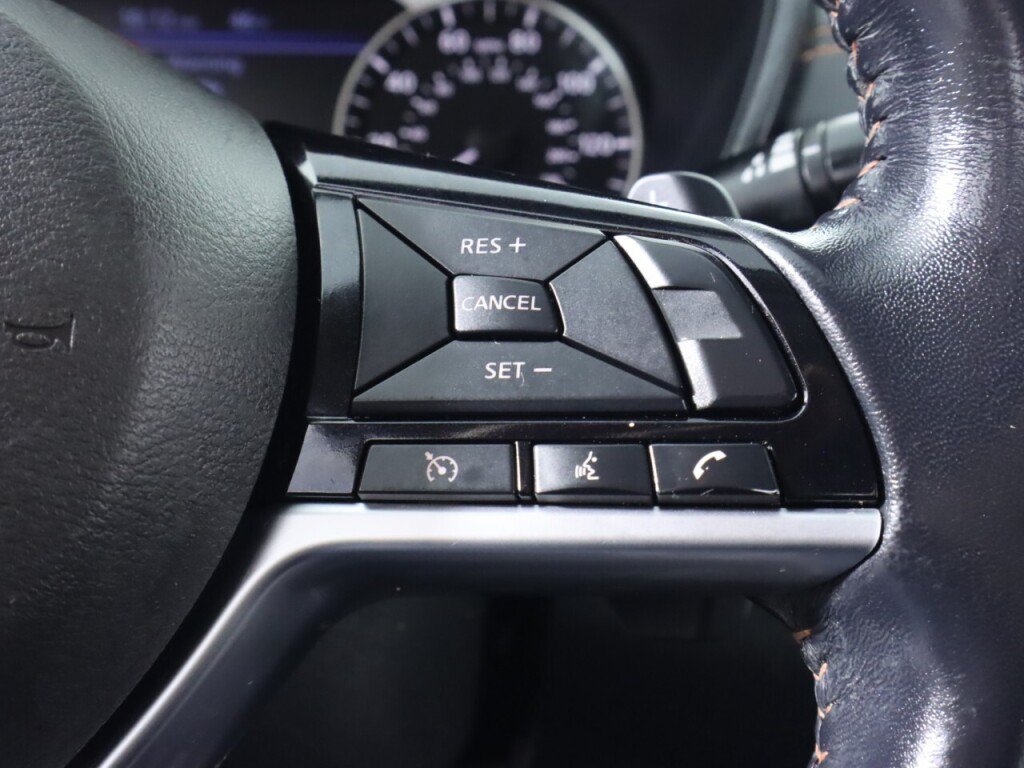 Used 2020 Nissan Altima 2.5 SR FWD image 13