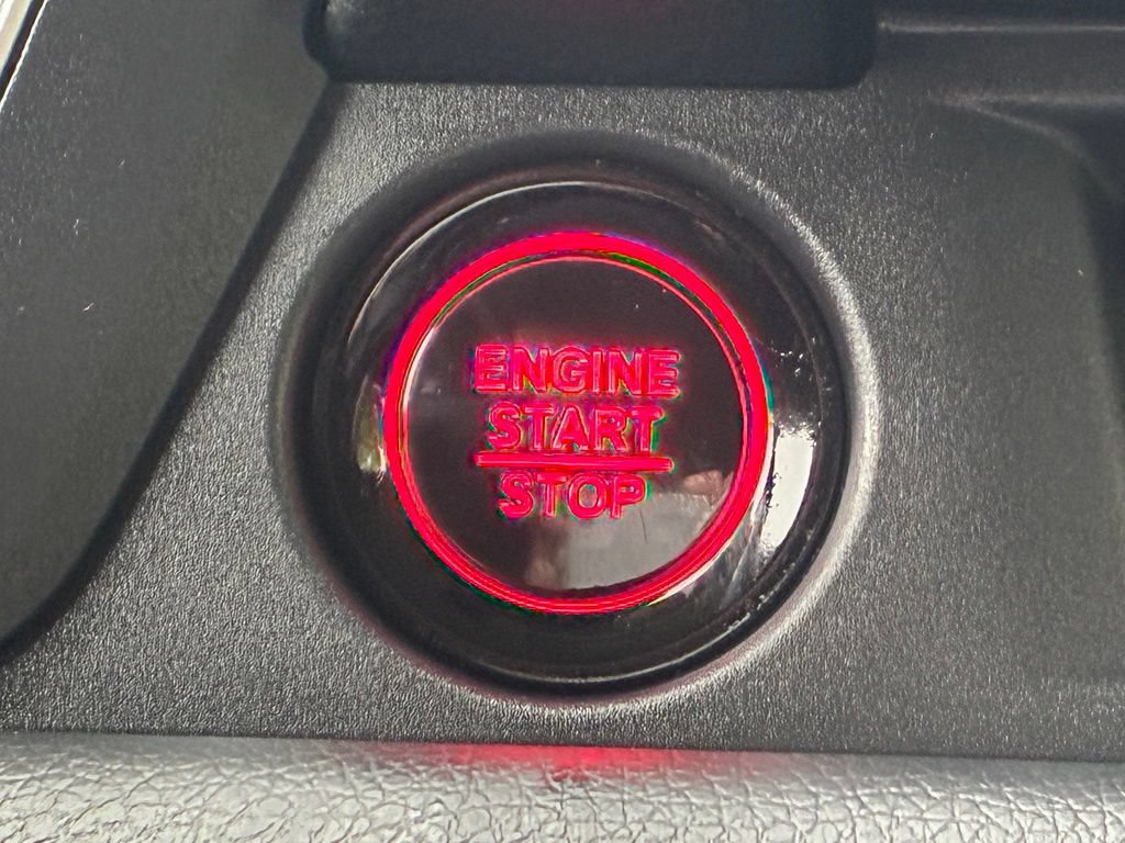 Used 2025 Honda Pilot EX-L image 23