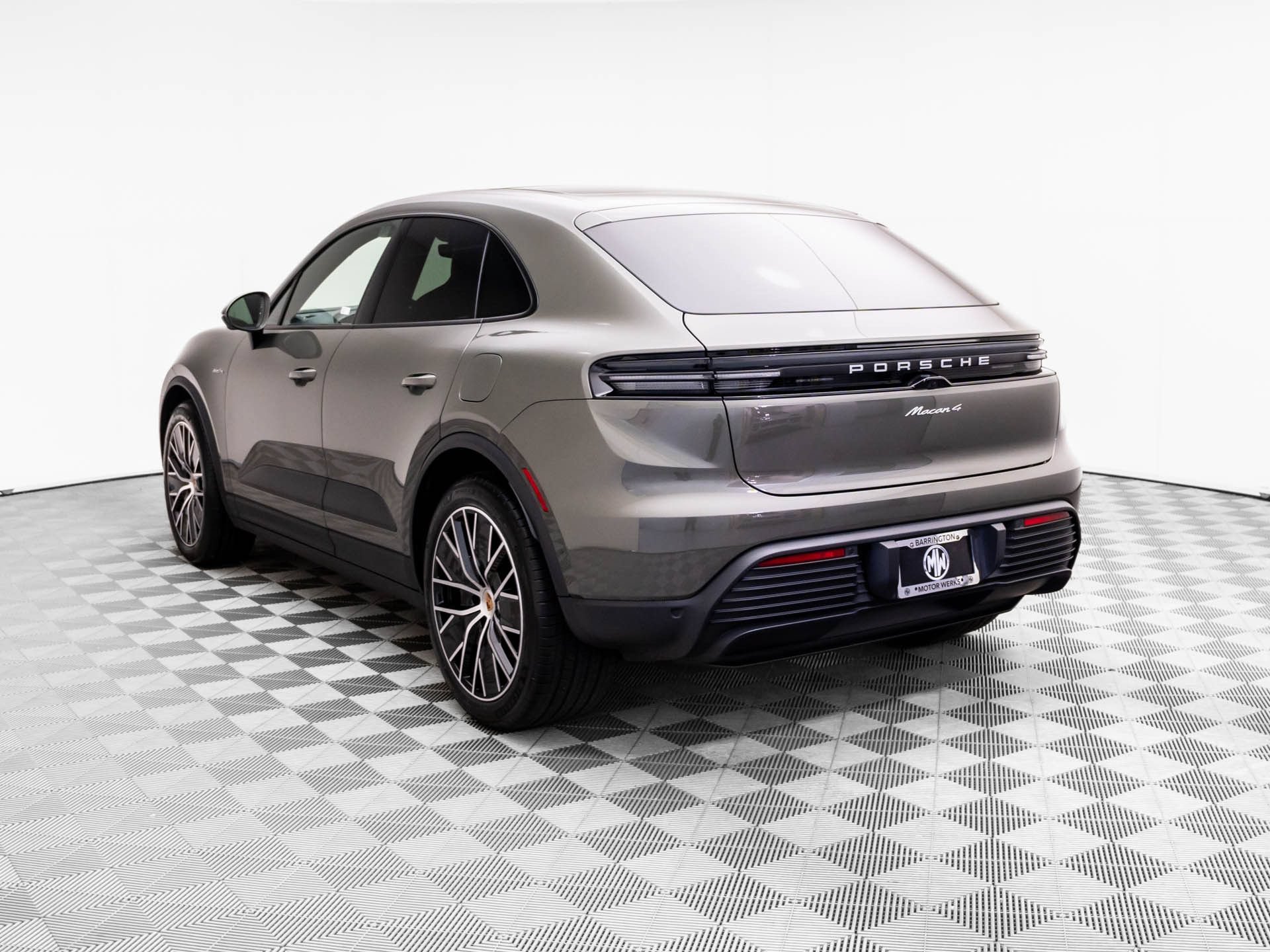 New 2026 Porsche Macan 4 Electric AWD/4WD image 3