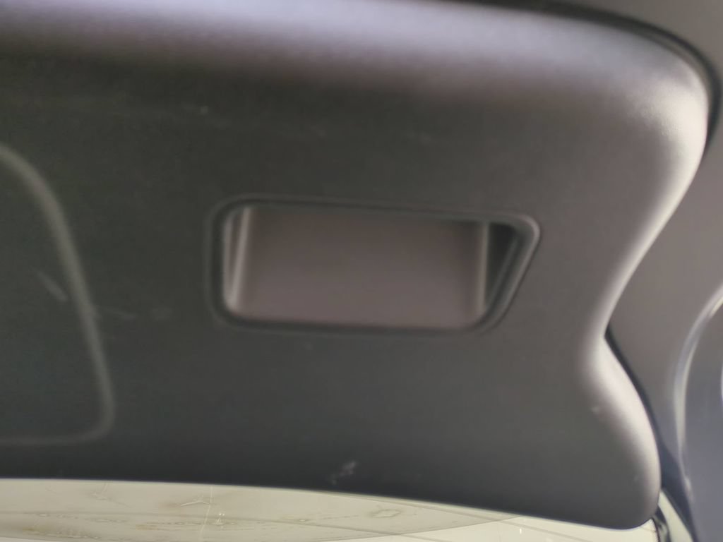 Used 2025 Hyundai Venue SEL FWD image 17
