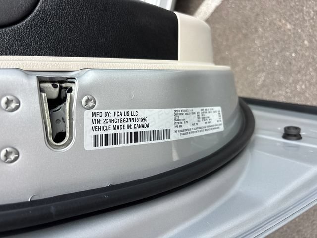 Used 2024 Chrysler Pacifica Limited FWD image 37
