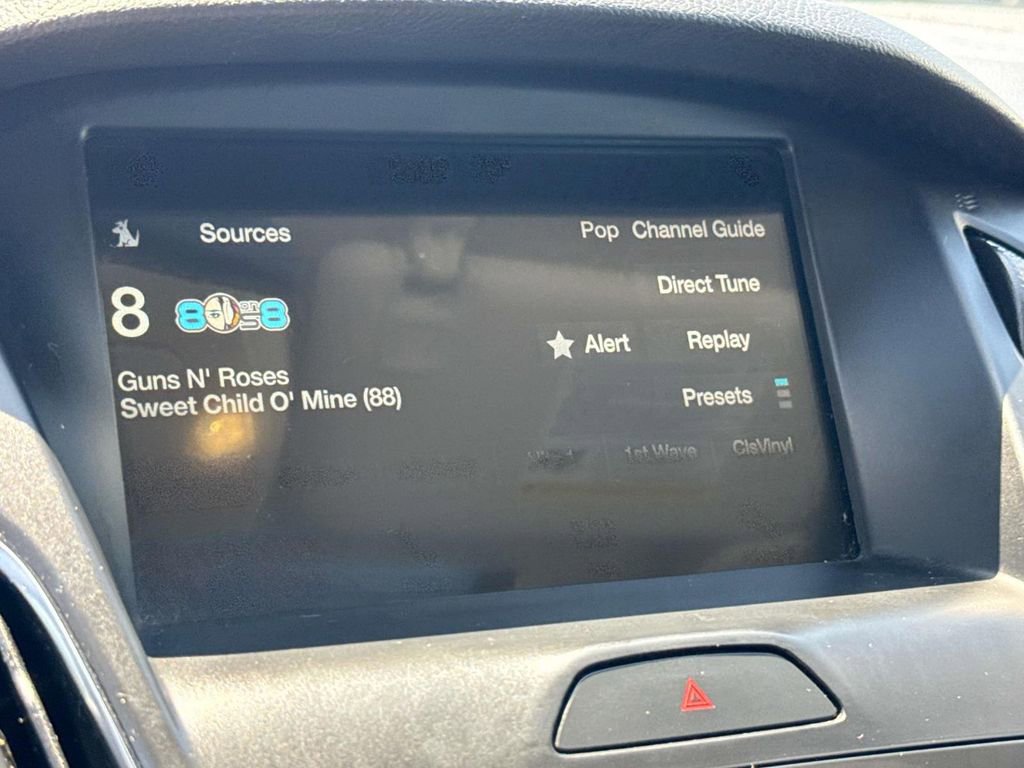 Used 2017 Ford Focus SEL image 28