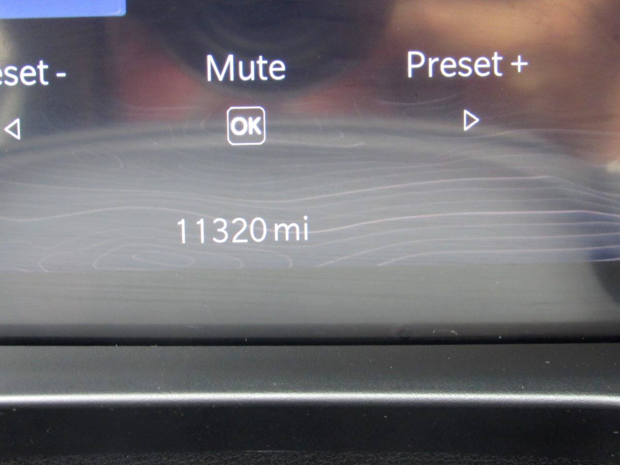 Used 2024 Jeep Grand Cherokee Laredo X AWD/4WD image 6