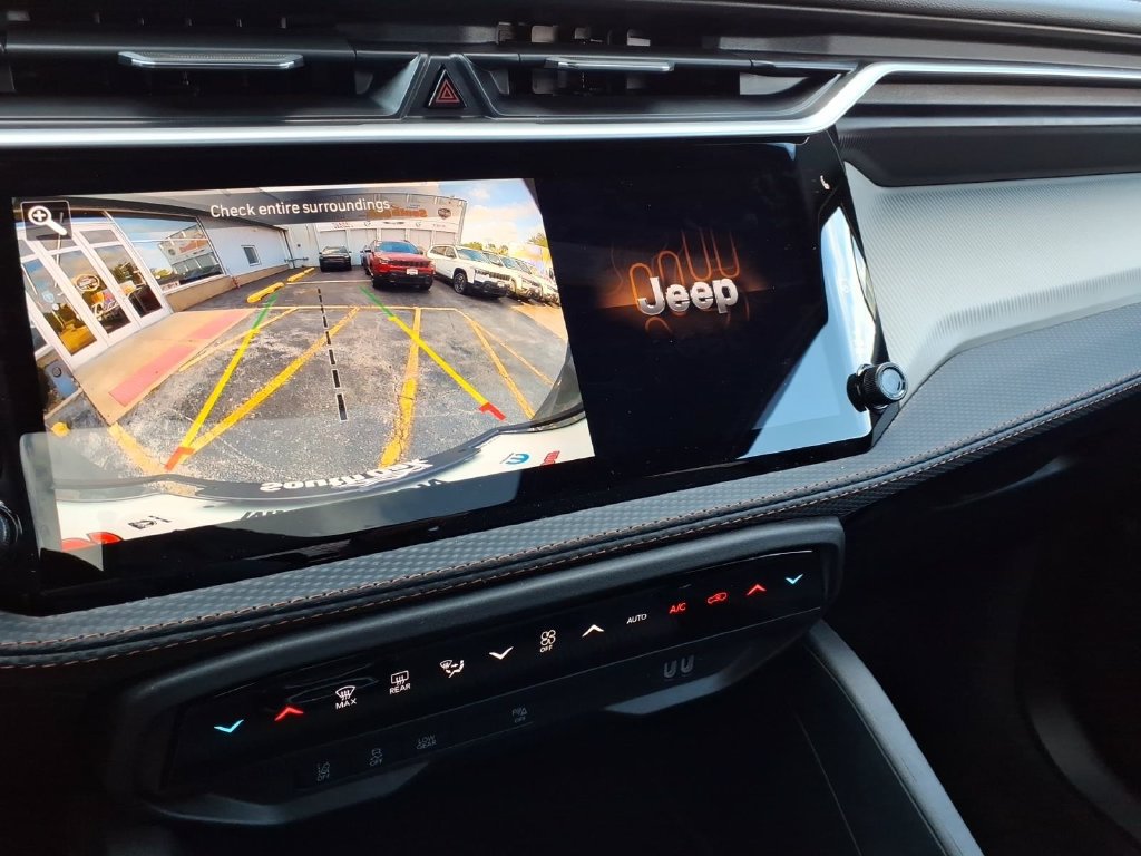 New 2026 Jeep Cherokee Limited AWD/4WD image 19