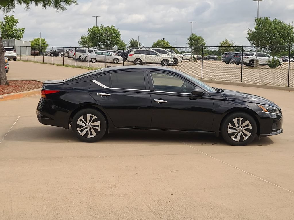 Certified 2025 Nissan Altima 2.5 S FWD image 4
