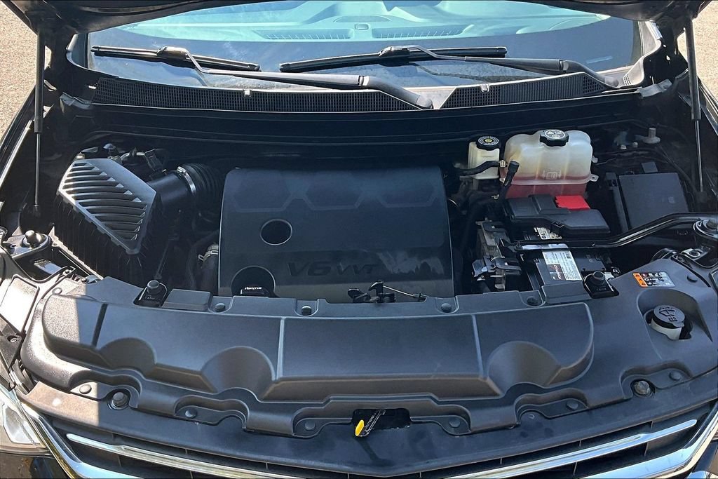 Used 2019 Chevrolet Traverse High Country w/ LPO, Floor Liner Package AWD/4WD image 12