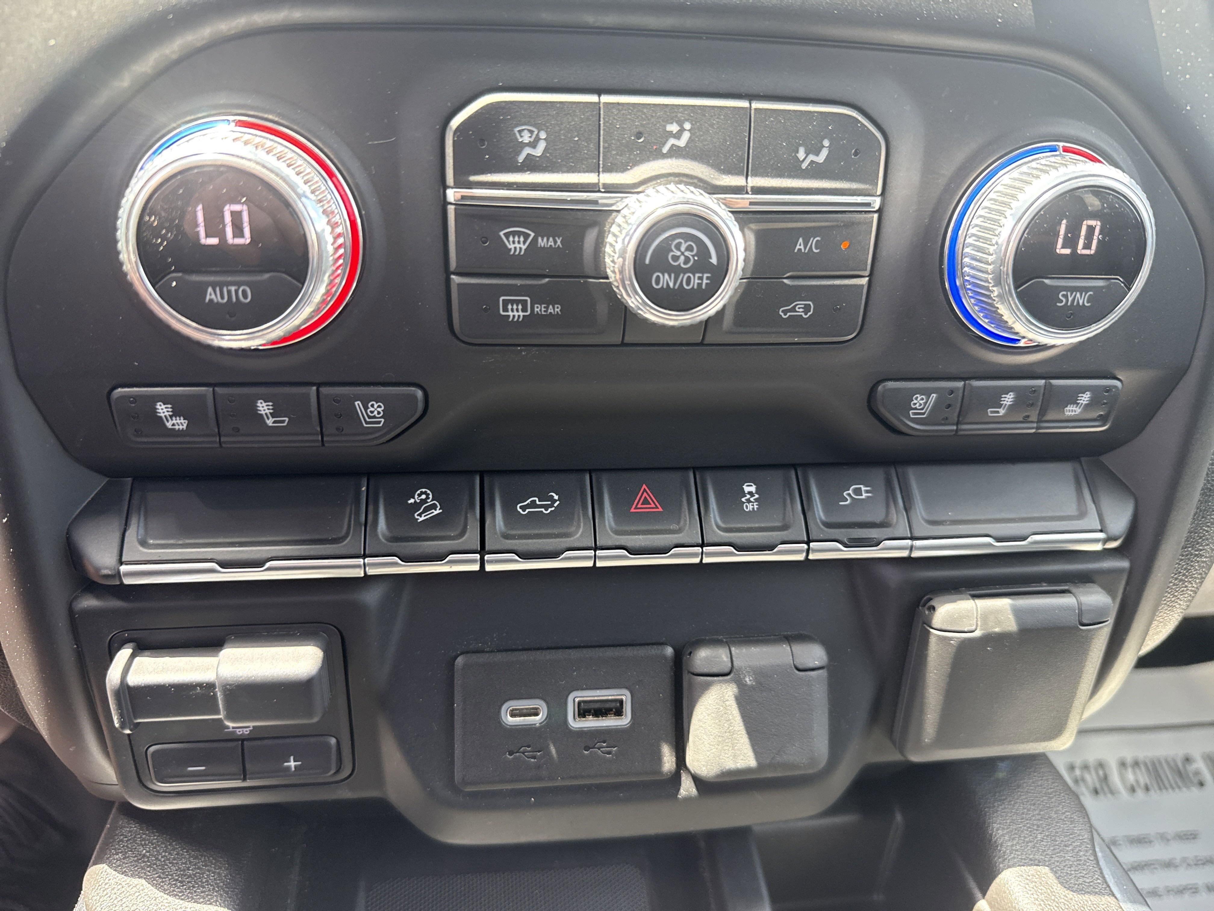 Used 2022 GMC Sierra 1500 AT4 w/ AT4 Preferred Package image 28