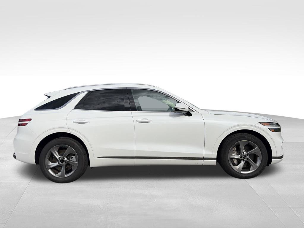 Certified 2026 Genesis GV70 2.5T Select AWD/4WD image 2