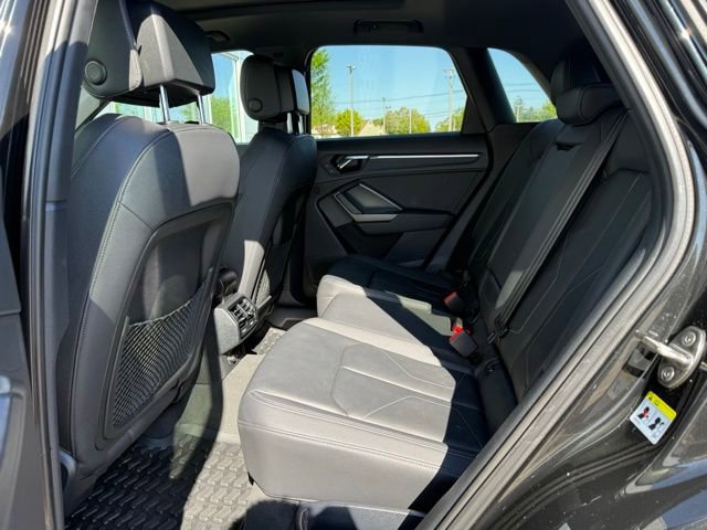 Used 2022 Audi Q3 2.0T Premium Plus w/ Premium Plus Package AWD/4WD image 19