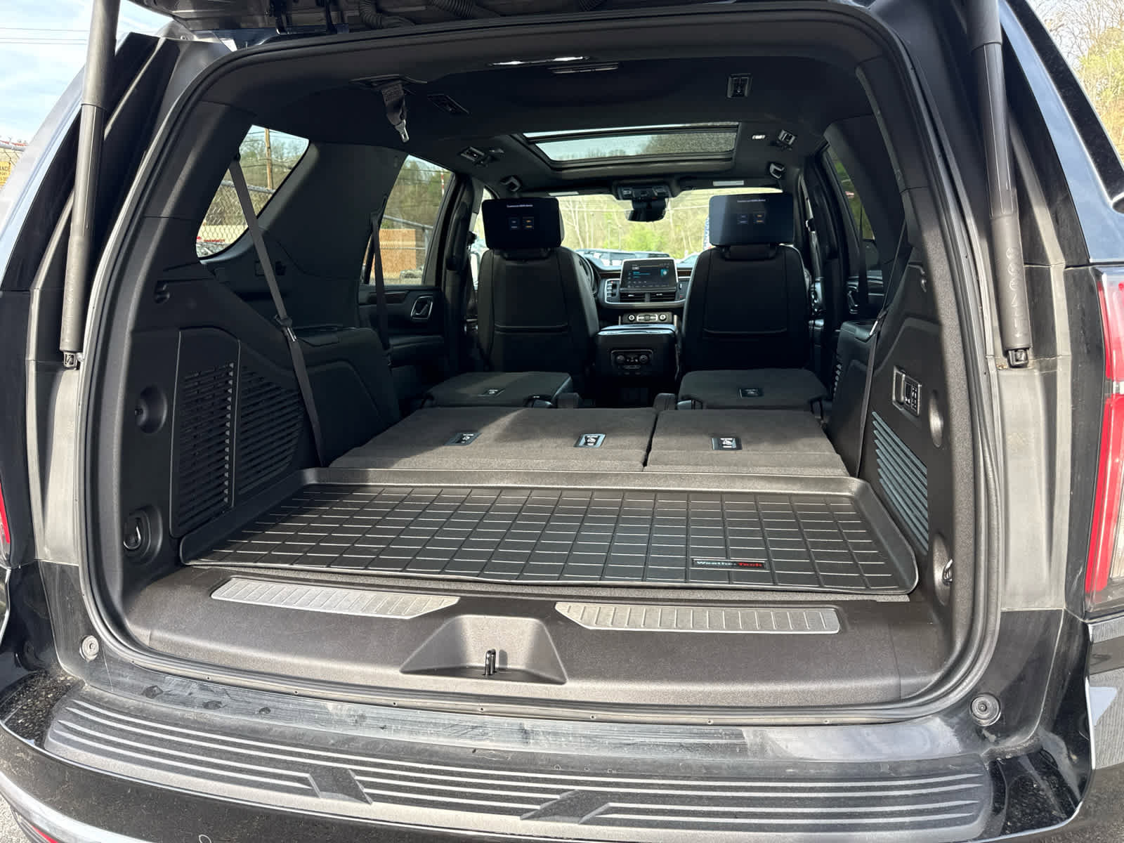 Used 2023 Chevrolet Tahoe High Country image 36