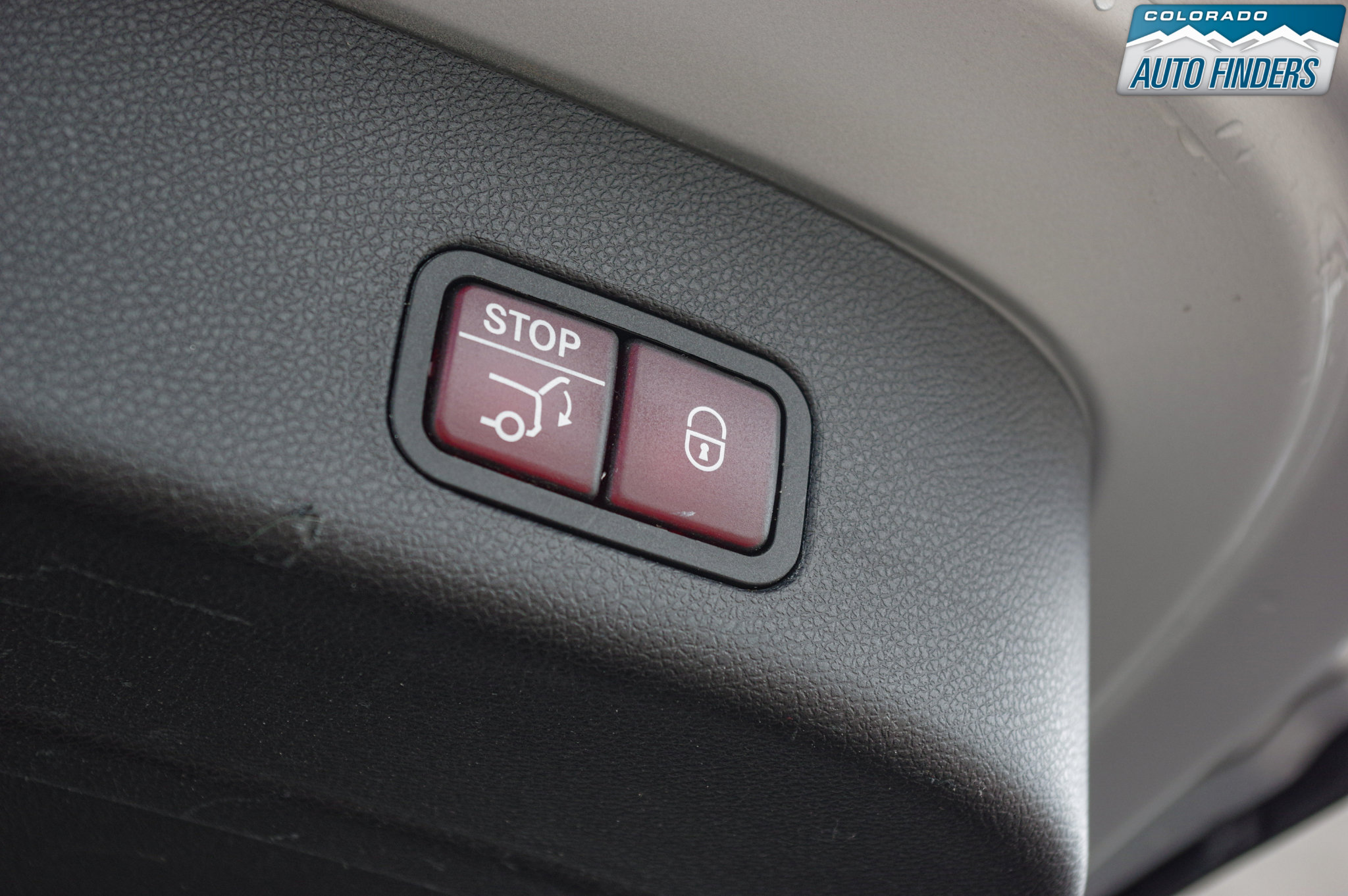 Used 2017 Mercedes-Benz GLS 450 4MATIC w/ Premium Package image 32