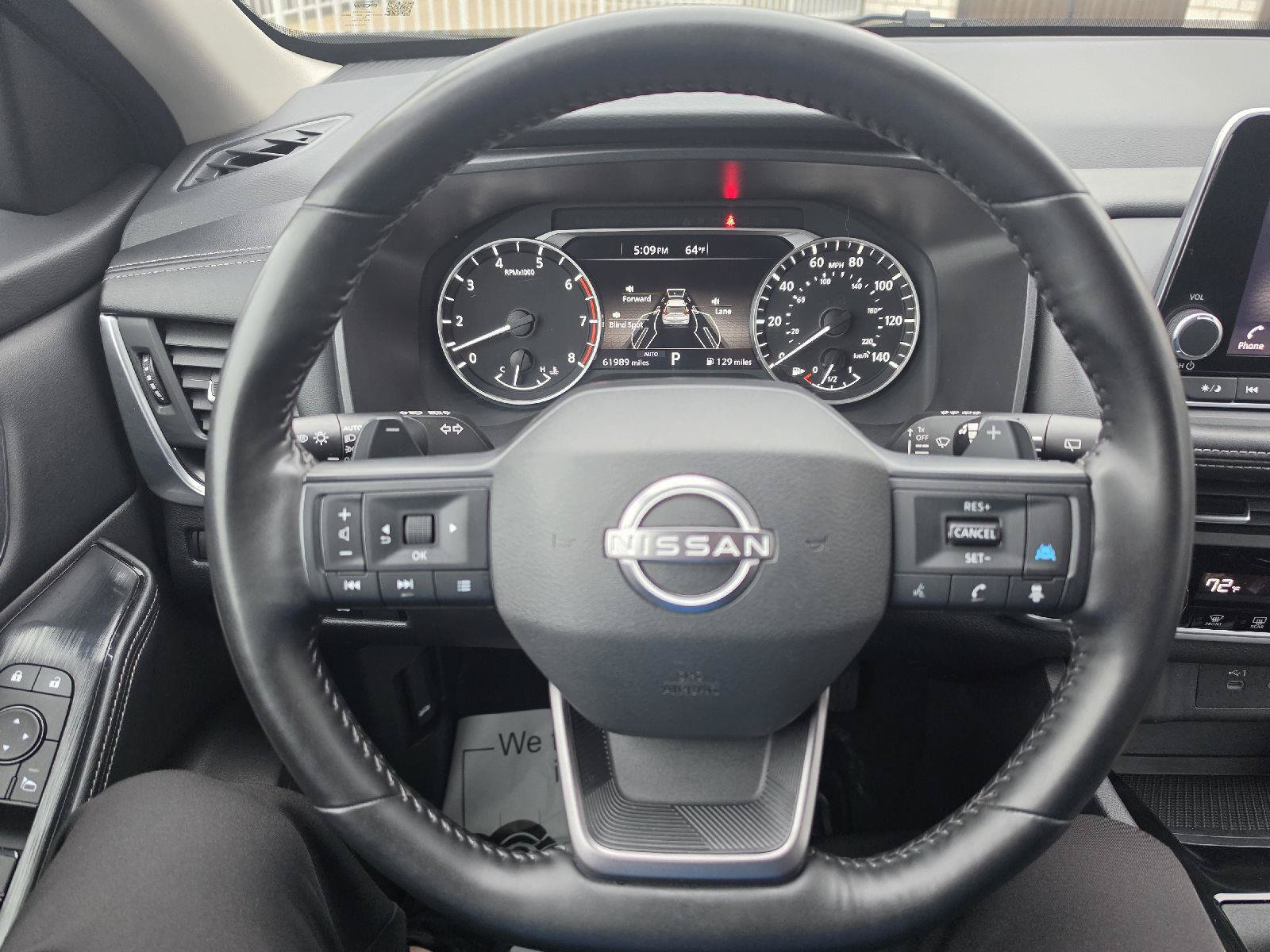 Used 2025 Nissan Rogue SV AWD/4WD image 11