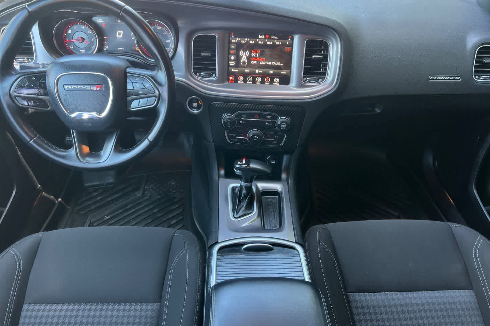 Used 2023 Dodge Charger SXT RWD image 4
