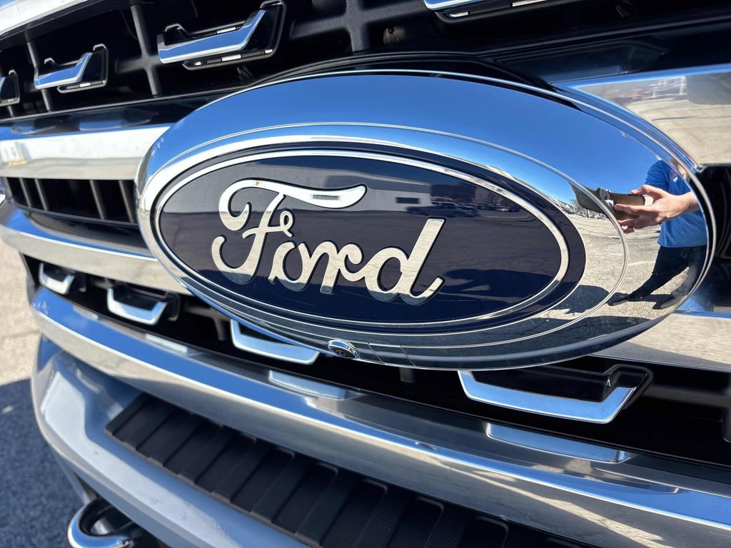 Used 2024 Ford F350 Platinum image 43