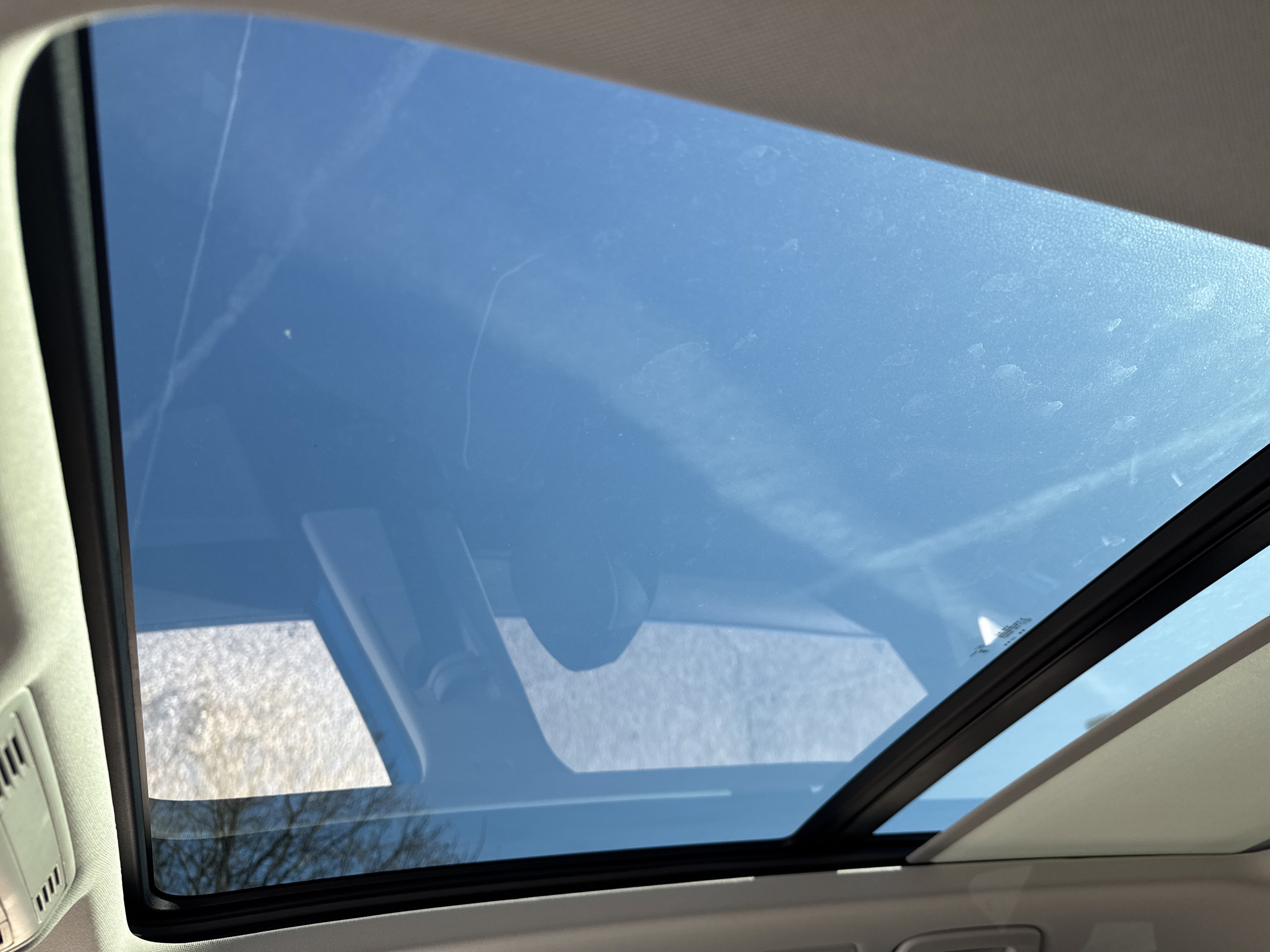 Certified 2024 Volkswagen Taos SE image 15