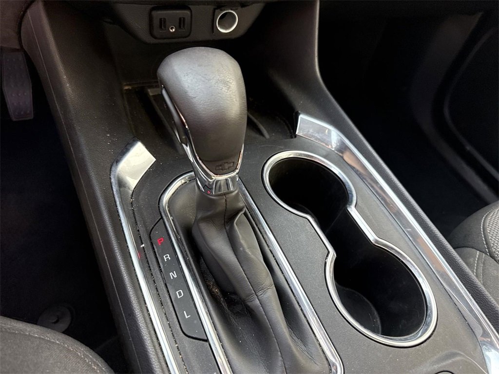 Used 2023 Chevrolet Traverse LT image 14