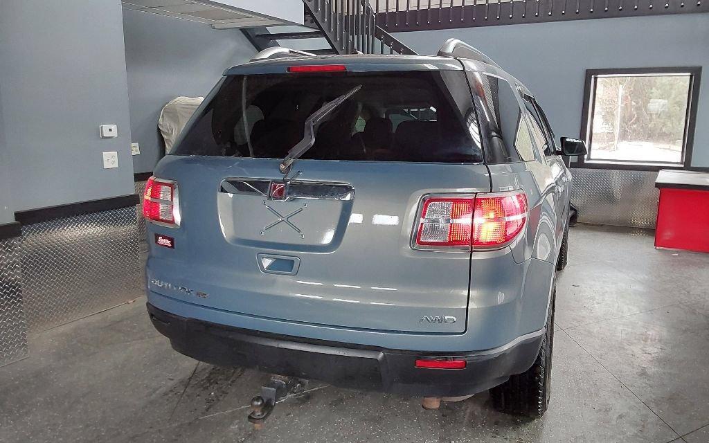 Used 2008 Saturn Outlook XE FWD image 9