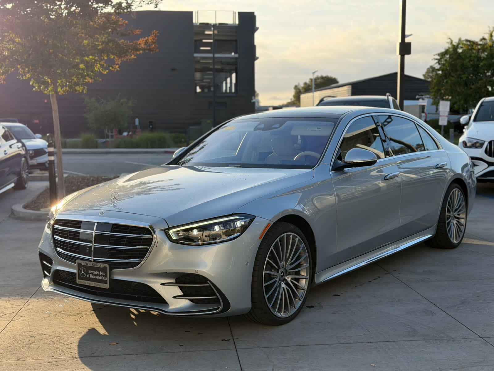Used 2022 Mercedes-Benz S 500 4MATIC image 2