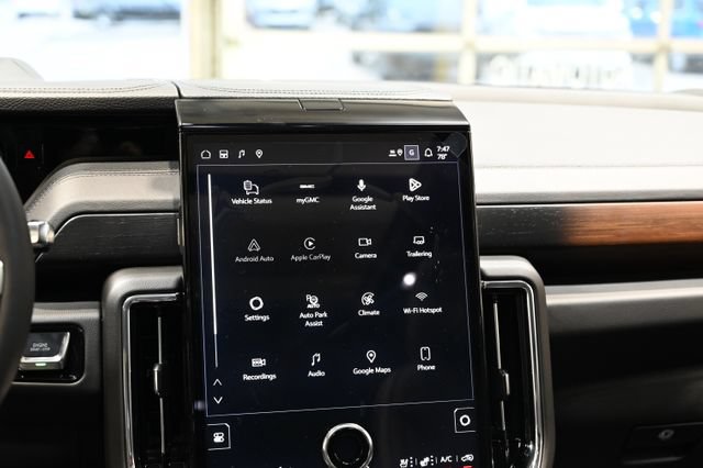 New 2026 GMC Yukon XL Denali w/ Sun & Power Step Package AWD/4WD image 18