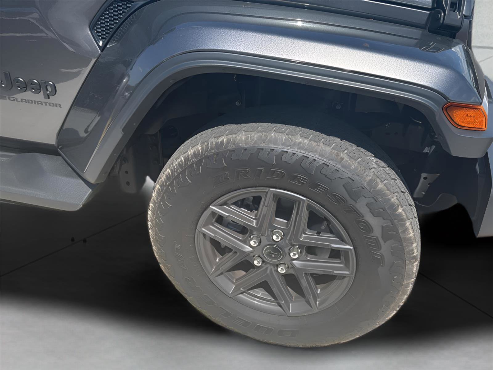 Used 2025 Jeep Gladiator Sport image 21