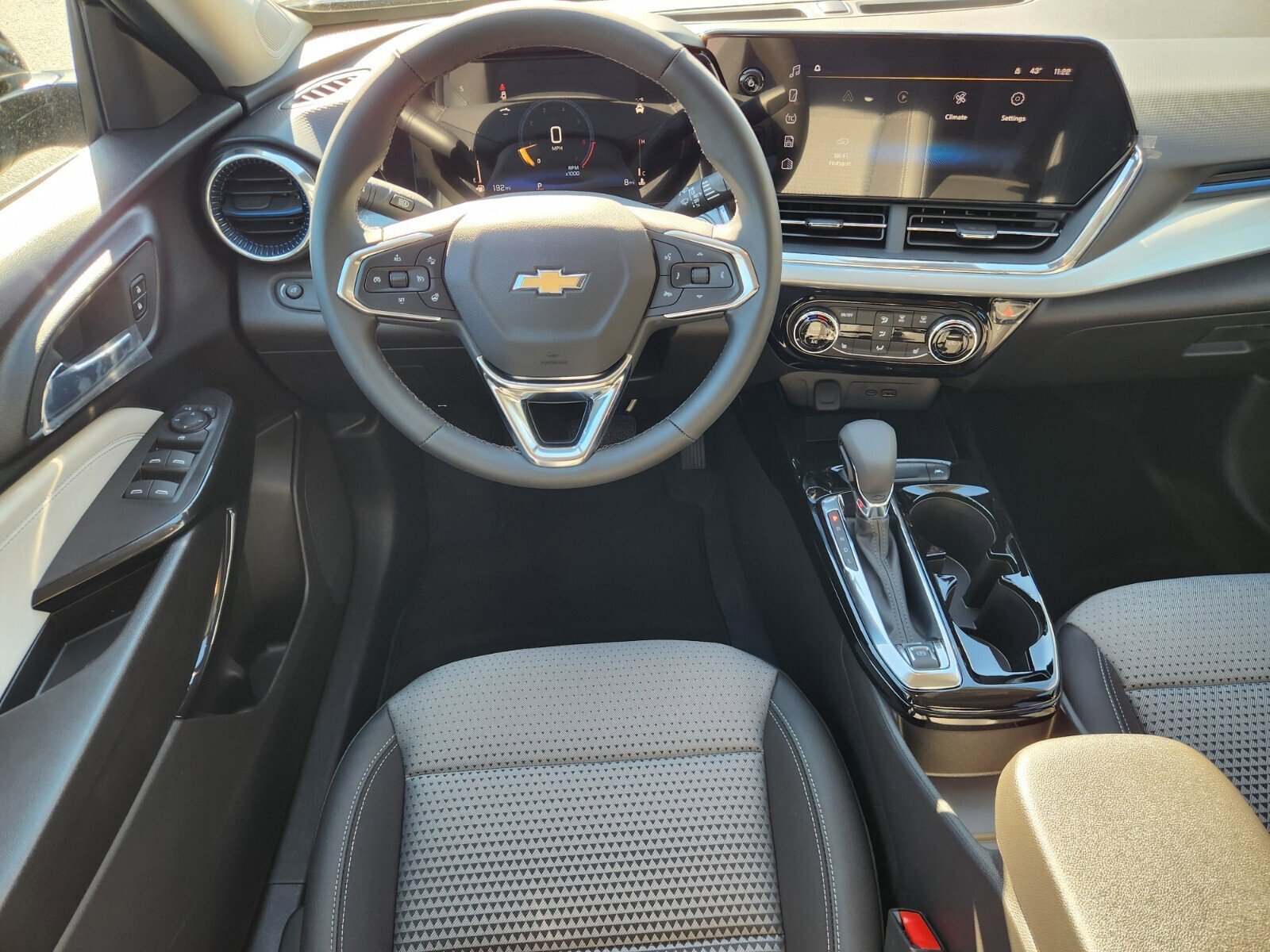 New 2026 Chevrolet Trax LT w/ Driver Confidence Package image 10