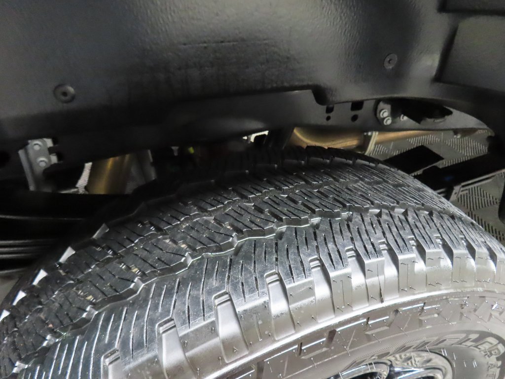 Used 2025 Ford F350 Lariat w/ Black Appearance Package image 42