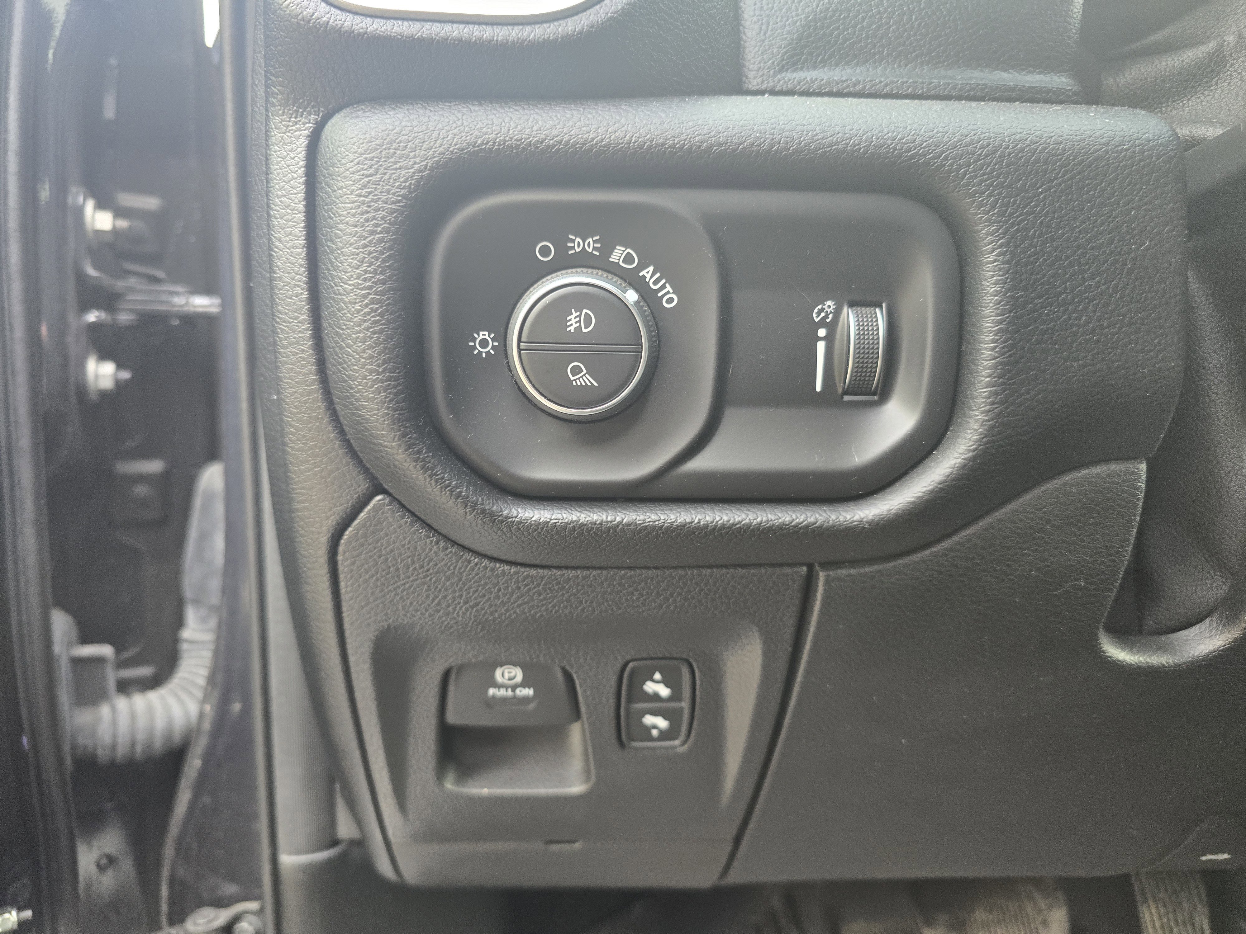 Used 2021 RAM 1500 Big Horn image 16