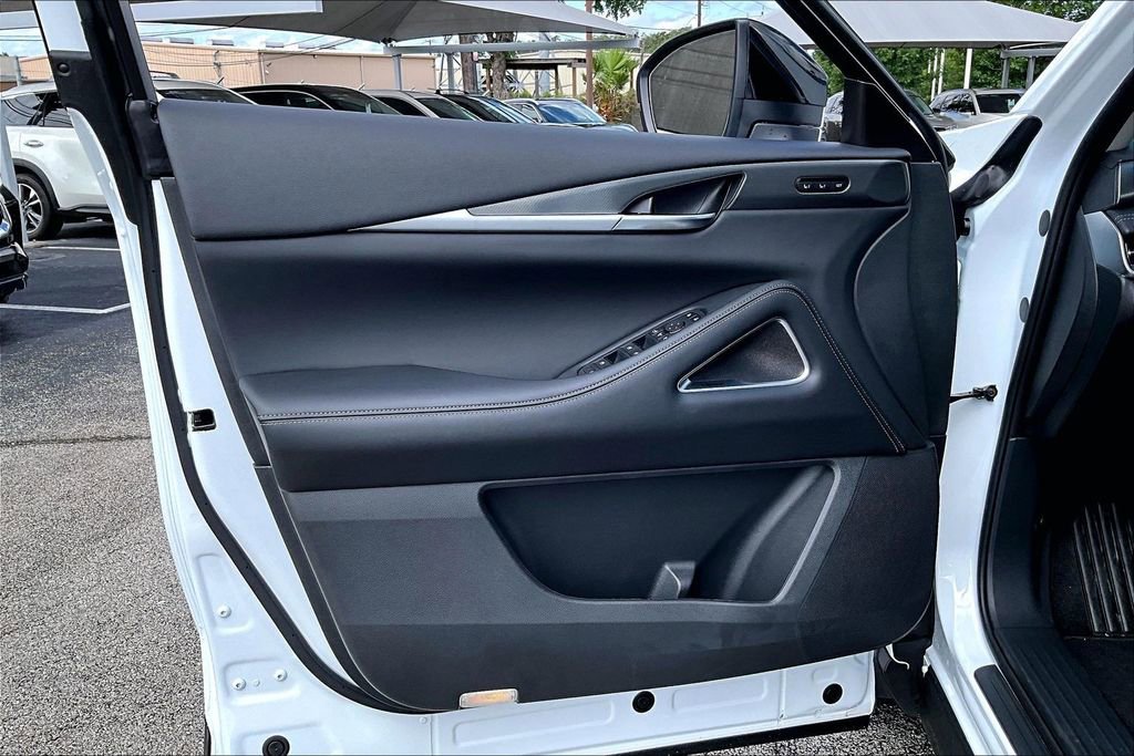 New 2027 INFINITI QX60 Luxe FWD image 35