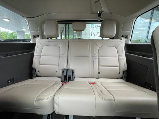 Used 2023 Lincoln Navigator Reserve AWD/4WD image 29