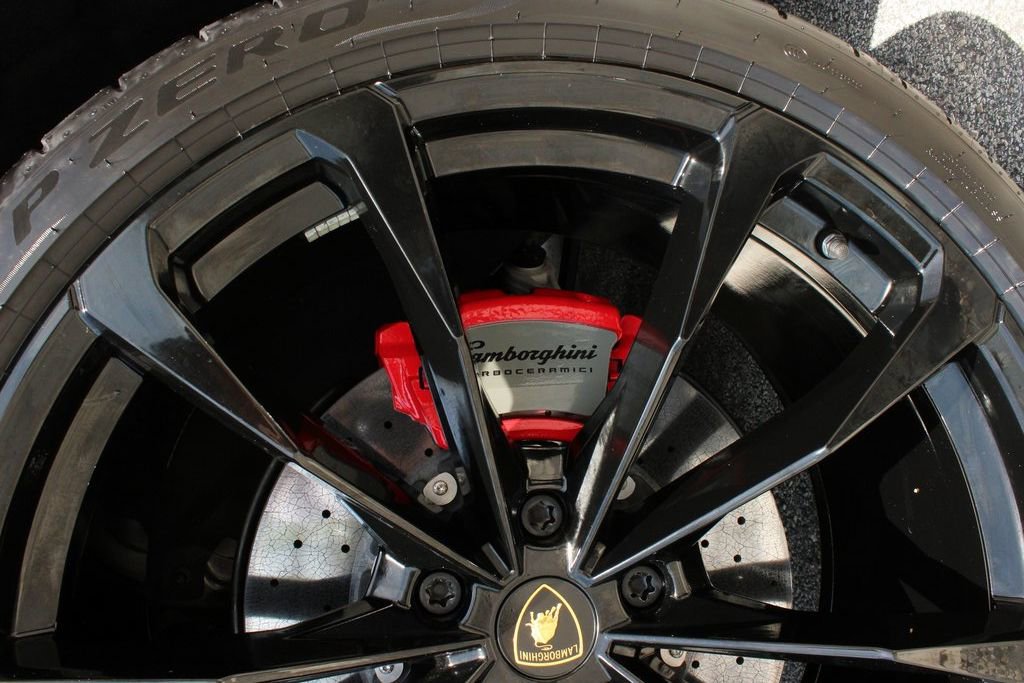 Used 2023 Lamborghini Urus S image 37