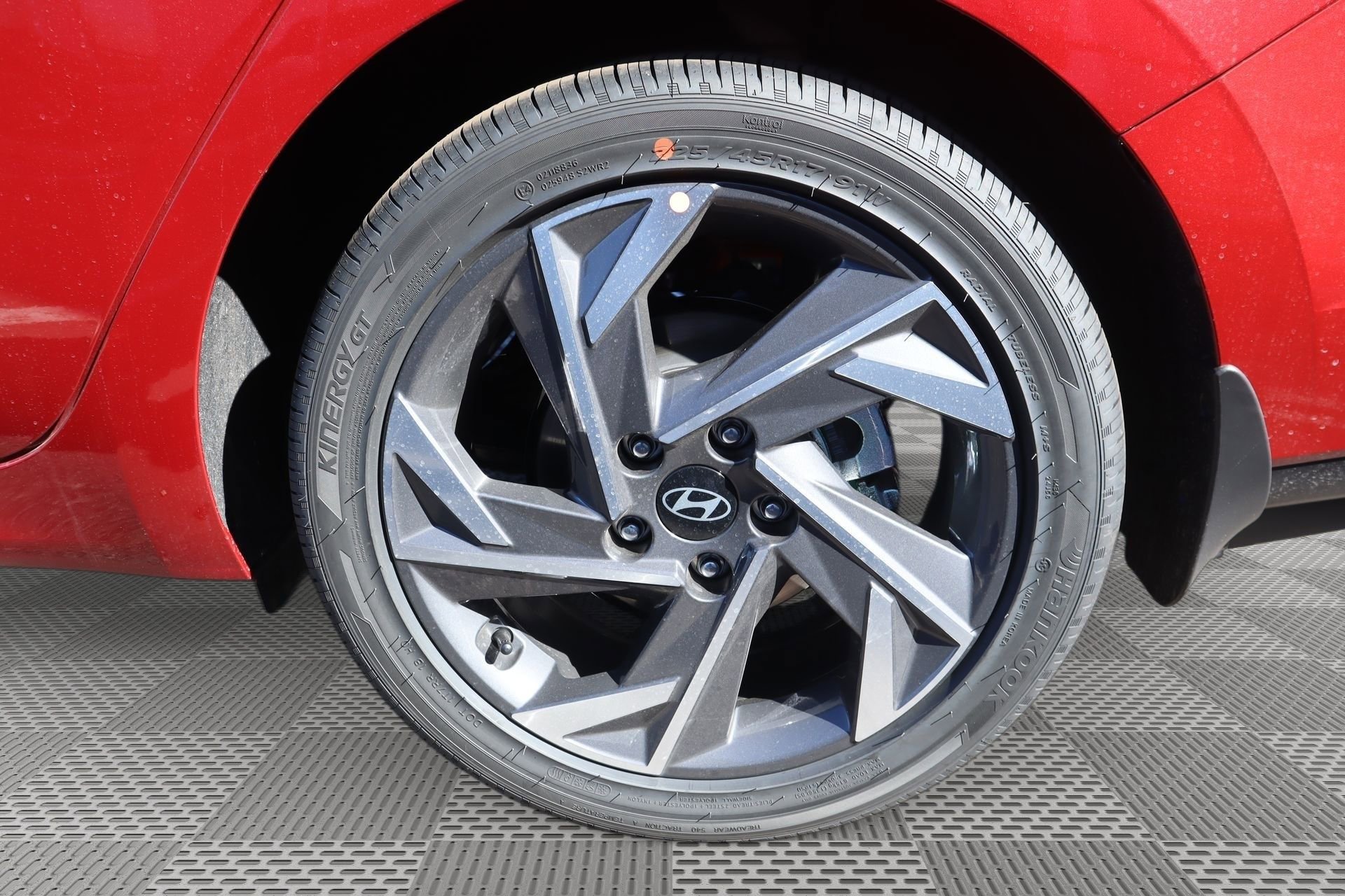 New 2025 Hyundai Elantra Limited image 5