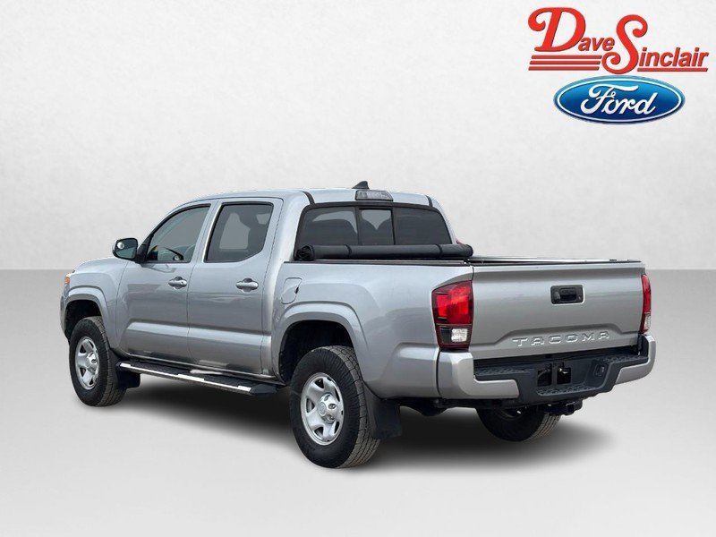 Used 2018 Toyota Tacoma SR image 9