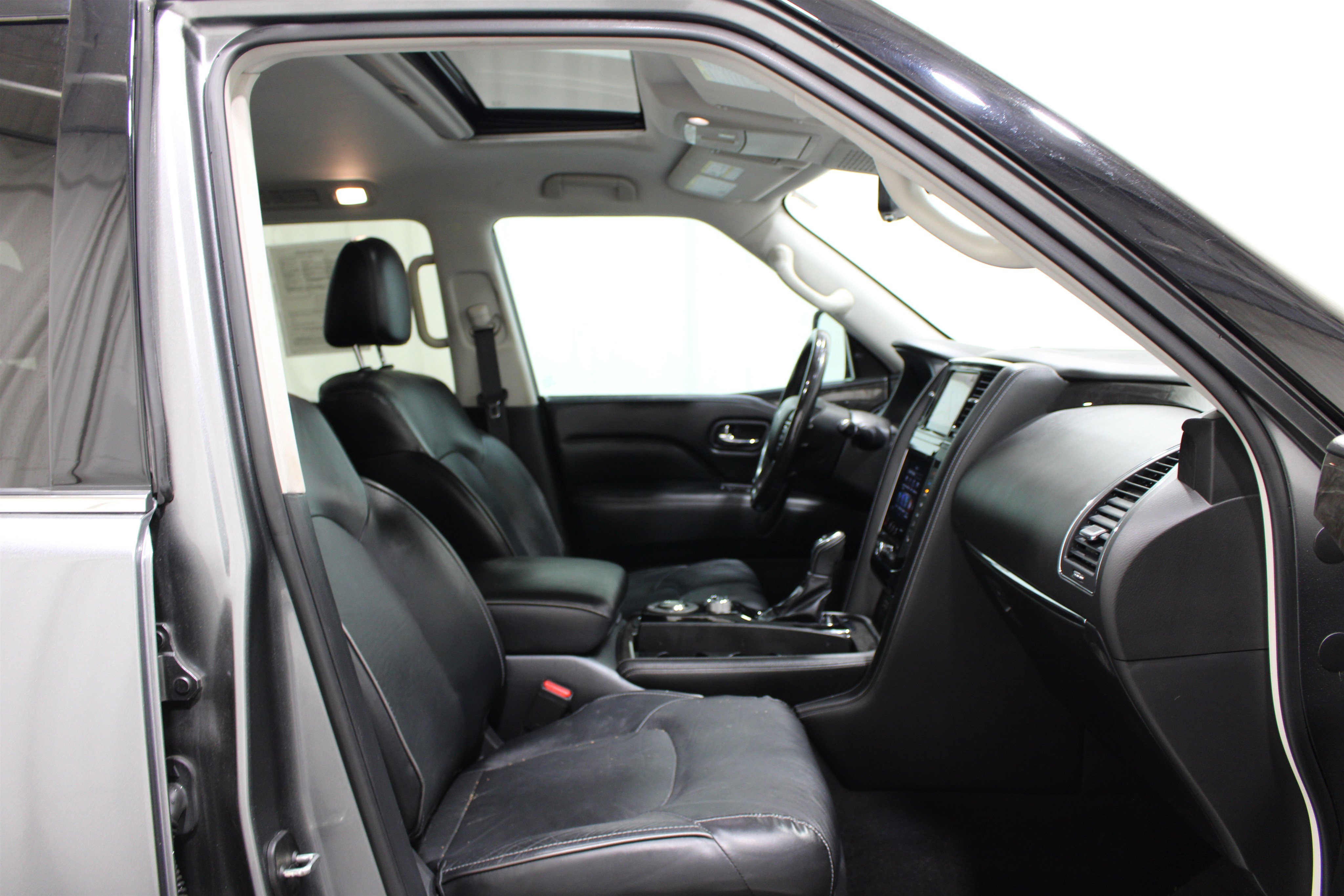 Used 2021 INFINITI QX80 Luxe RWD image 27