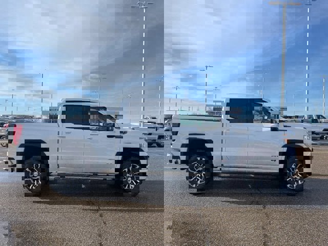 Used 2021 GMC Sierra 1500 AT4 image 2