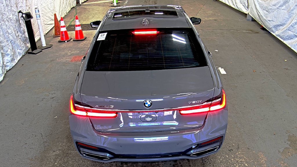 Used 2021 BMW 750i xDrive w/ Executive Package AWD/4WD image 6