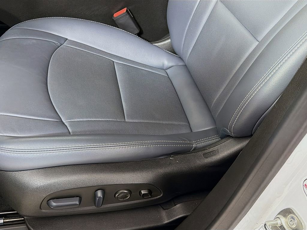 Used 2024 Buick Enclave Premium image 23