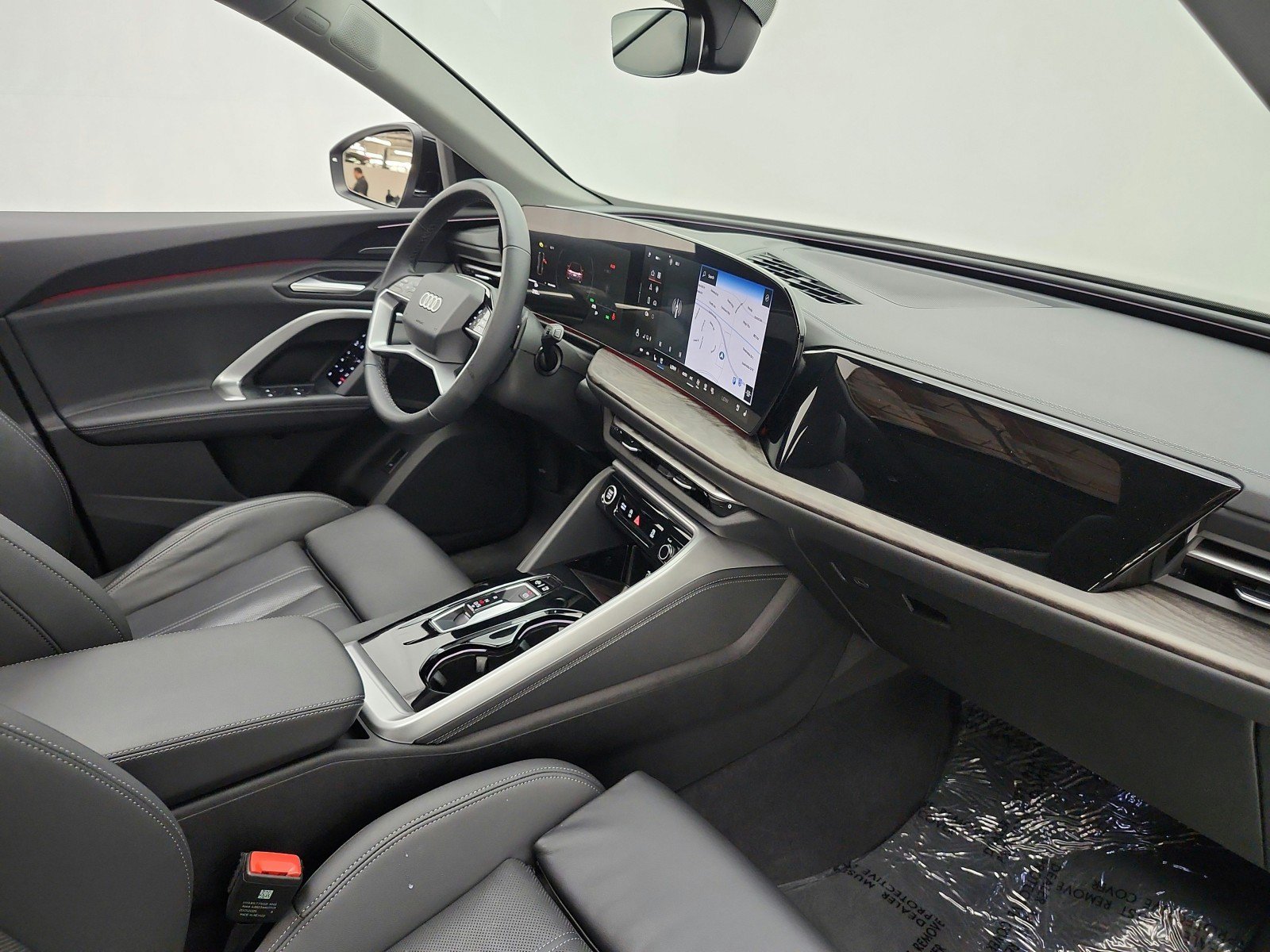 Used 2025 Audi Q5 Premium Plus w/ Premium Plus AWD/4WD image 30