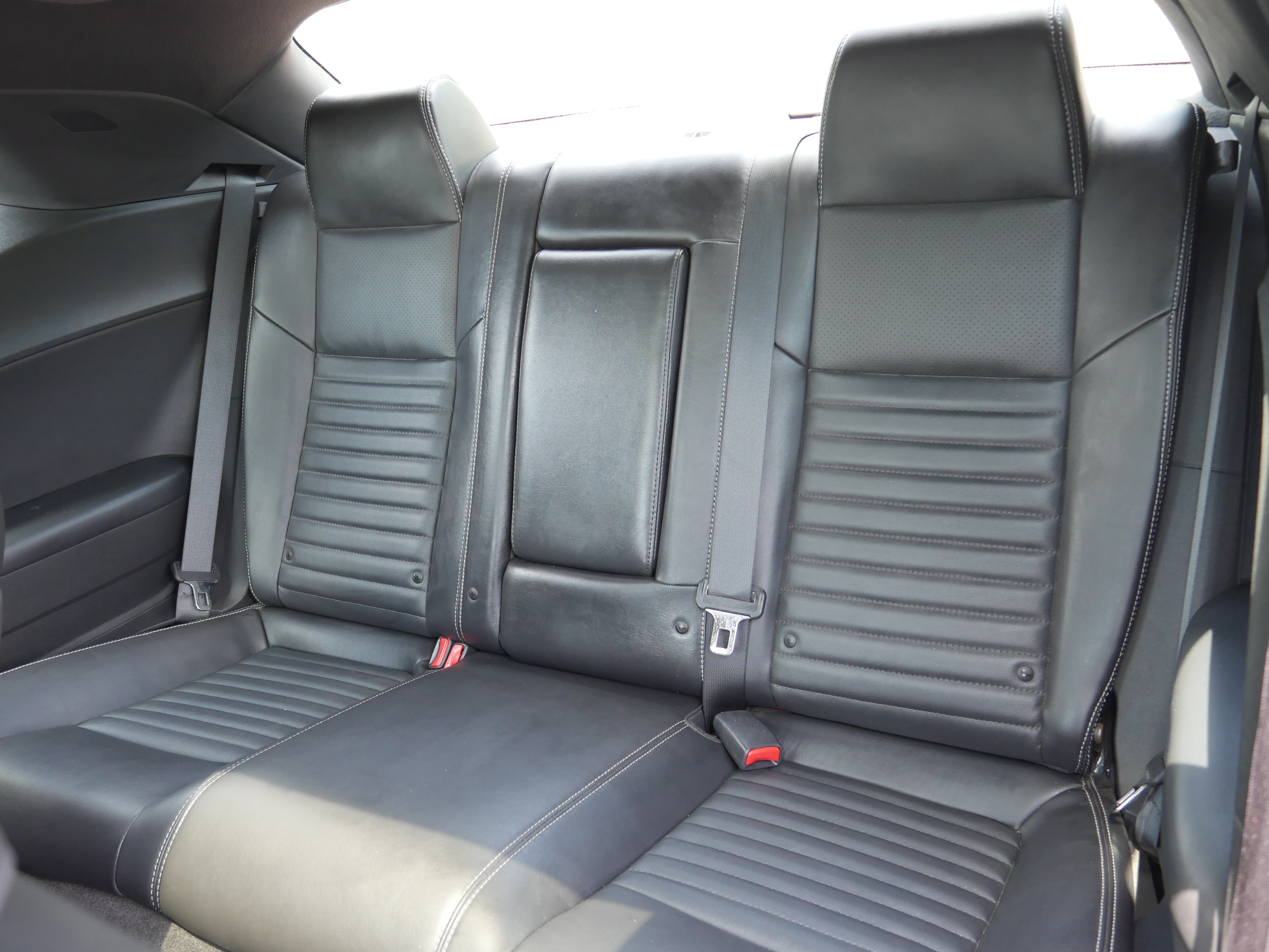 Used 2011 Dodge Challenger RWD image 14
