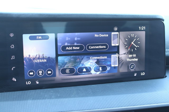 Used 2025 Nissan Murano SV FWD image 24