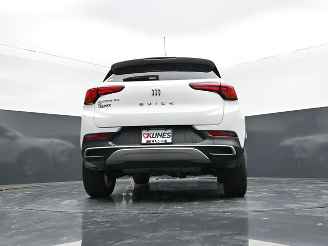 Used 2025 Buick Encore GX Preferred AWD/4WD image 49