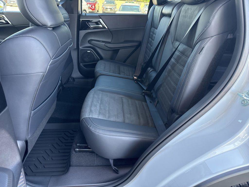 New 2026 Mitsubishi Outlander LE FWD image 26