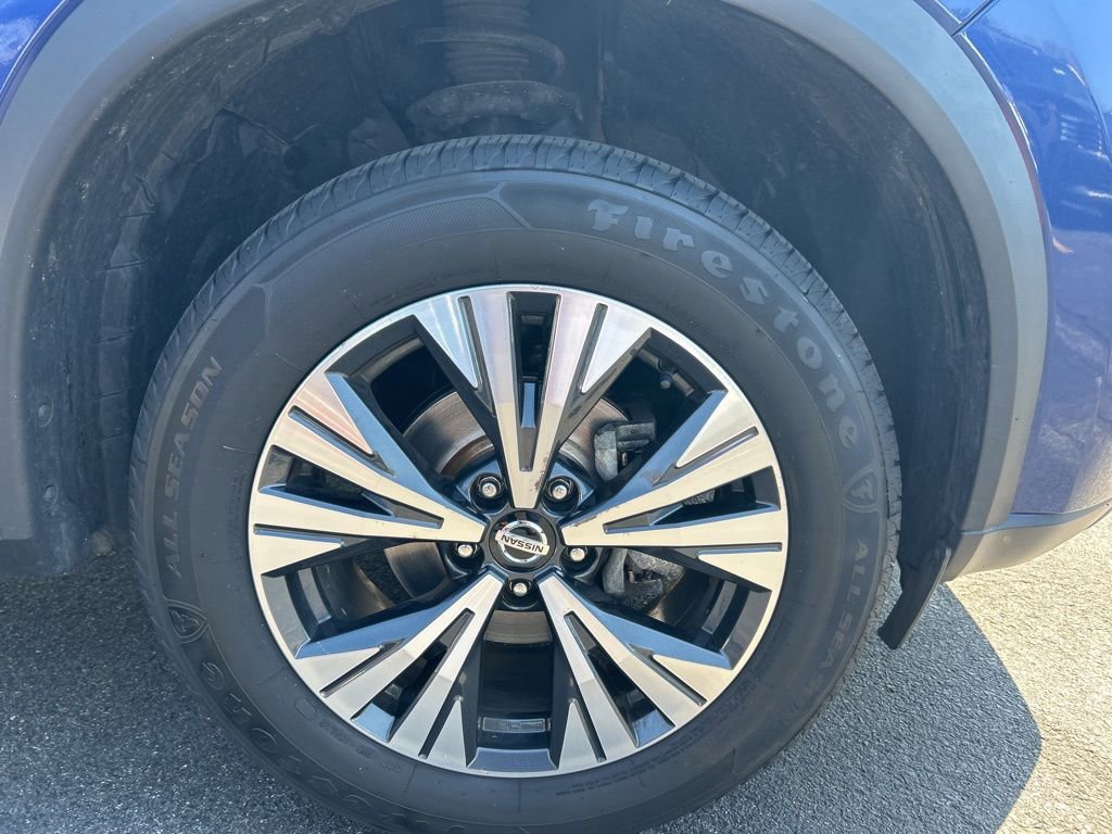 Certified 2021 Nissan Rogue SV image 9