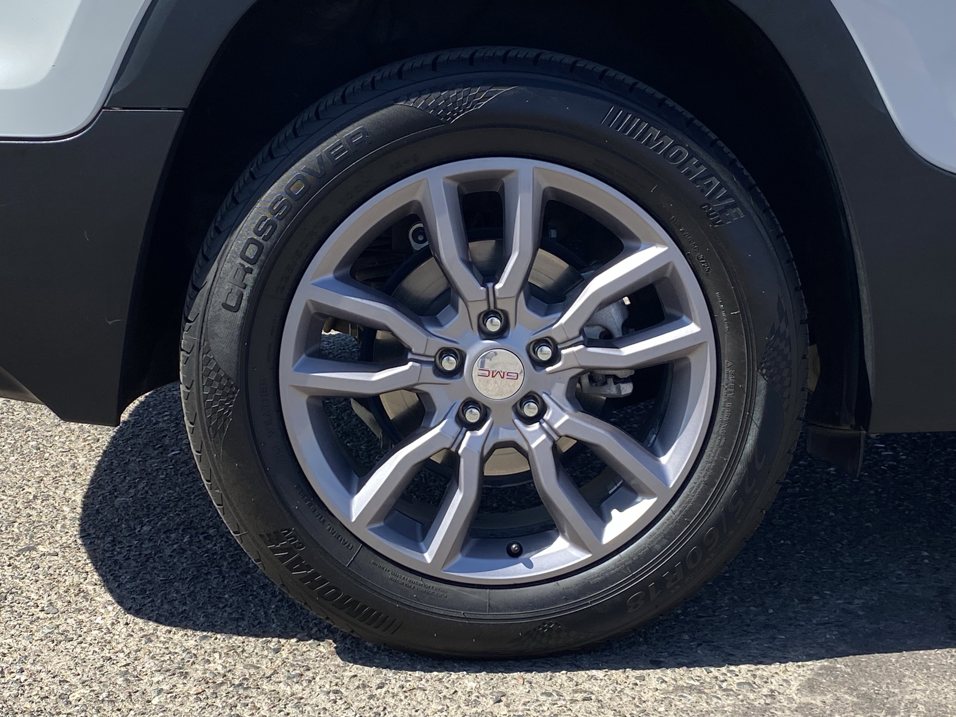 Used 2024 GMC Terrain SLT AWD/4WD image 9