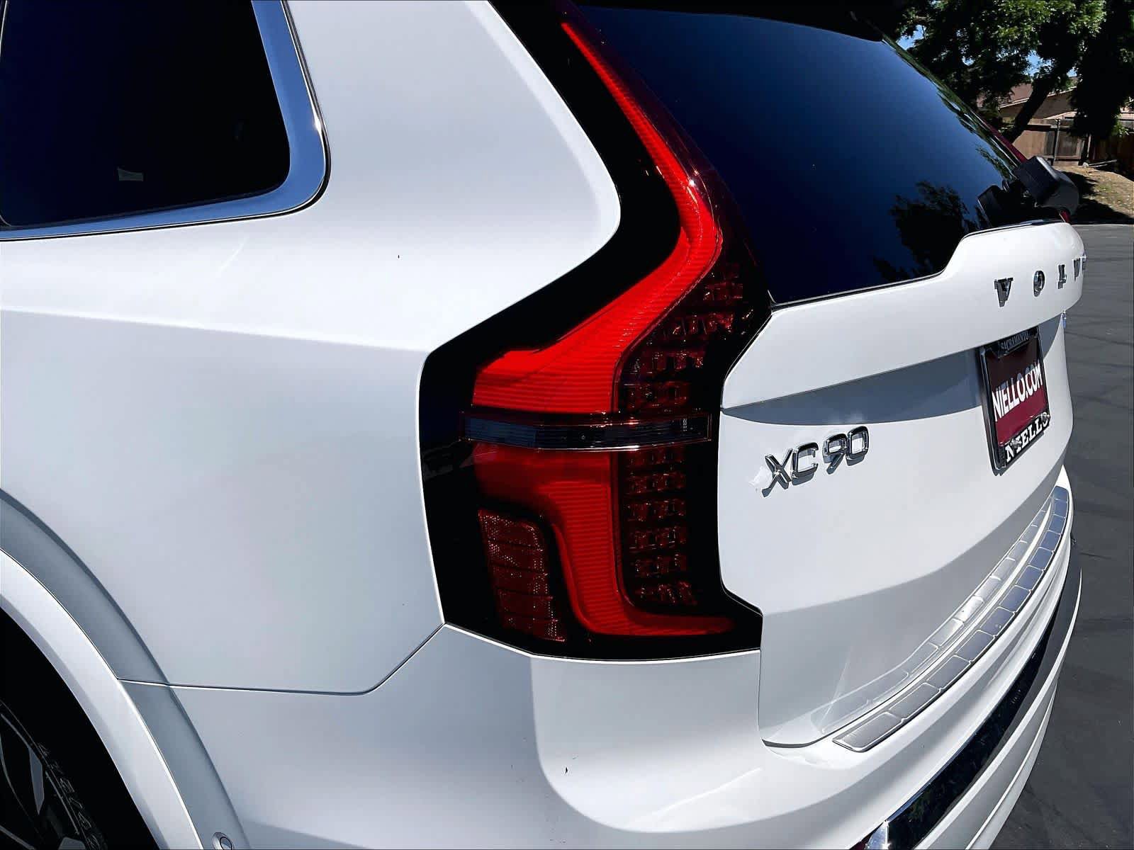 New 2026 Volvo XC90 T8 Ultra w/ Protection Package AWD/4WD image 25