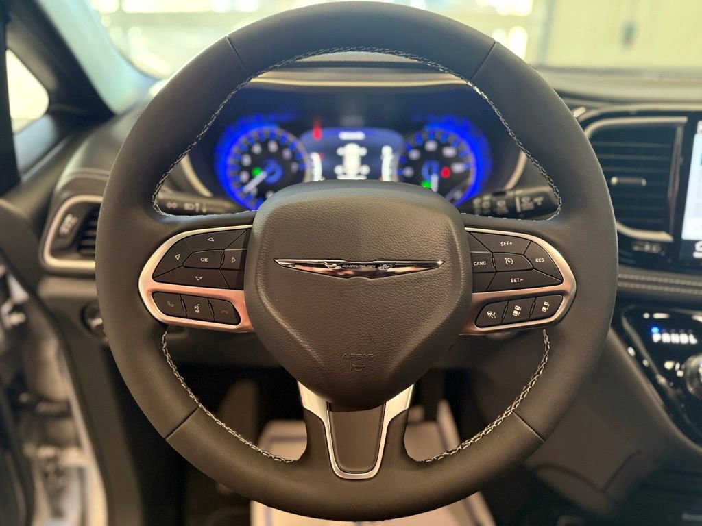 New 2026 Chrysler Pacifica Select image 28