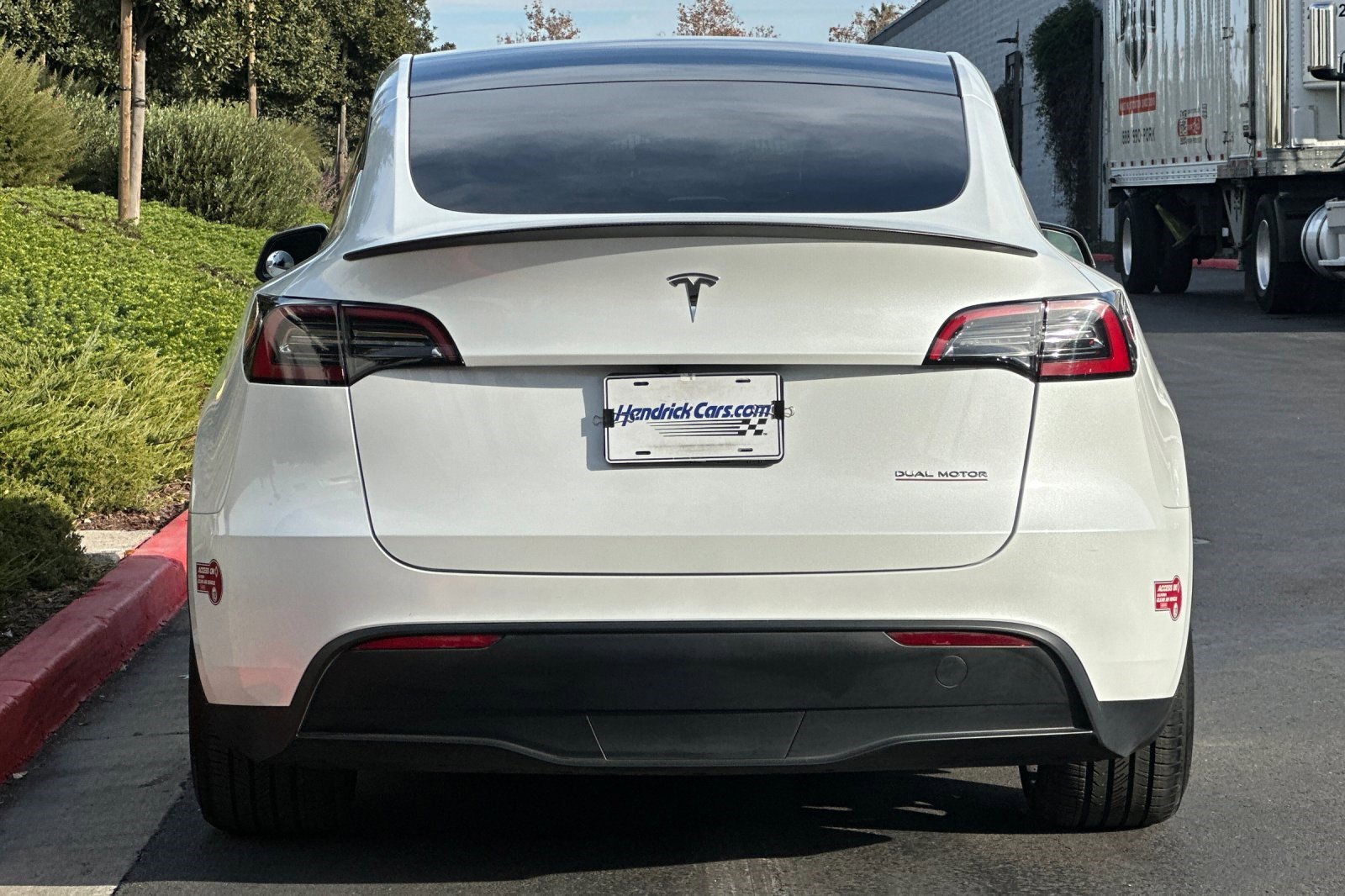 Used 2023 Tesla Model Y Performance image 6