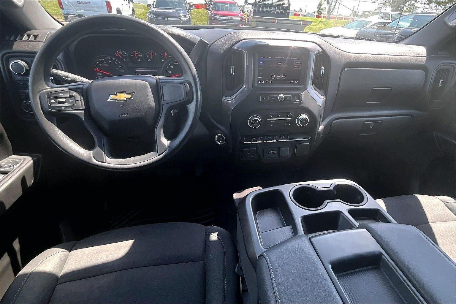 Used 2023 Chevrolet Silverado 1500 Custom AWD/4WD image 16