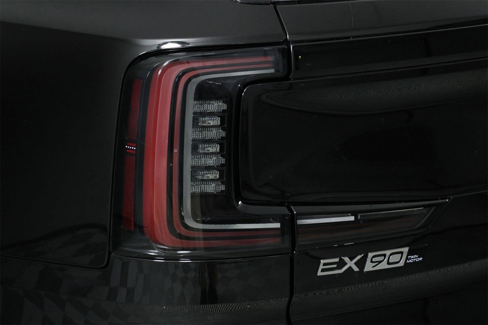 New 2025 Volvo EX90 Ultra image 14